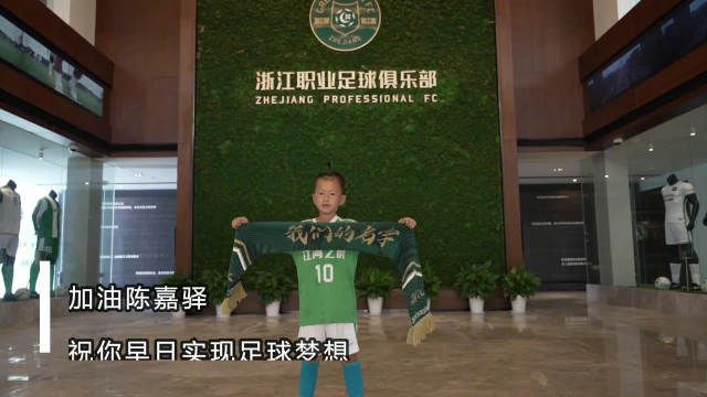 此次阿米尔;汗挥泪实力推荐电影《小萝莉的猴神大叔》，毫不吝啬的赞美之词都可以看出他对这部电影的高度认可